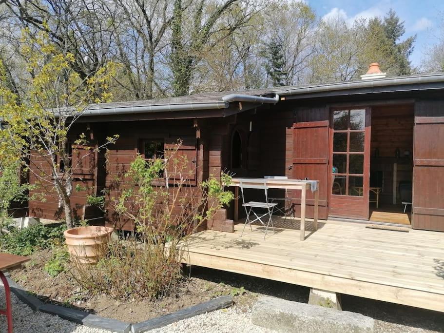Chalet En Pleine Nature Au Bord D'Un Etang Lanvallay المظهر الخارجي الصورة